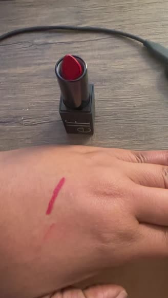 Video review of  Fashion & Beauty  by 65f98d3613c93387f0f44a60