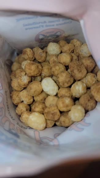 Video review of Red Barn Protein Puffs Salmon Crunchy Cat Treats  by 678717bc1cab12a6d28f187a