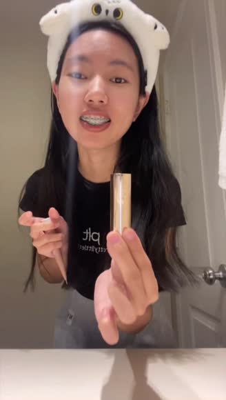 Video review of  Velvet-Matte Lip Duo  by 678c7575cf9042651cb8781c