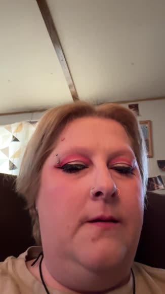 Video review of  Petit Bunny Gloss Bars  by 67868e0097efa16e7a8b738d