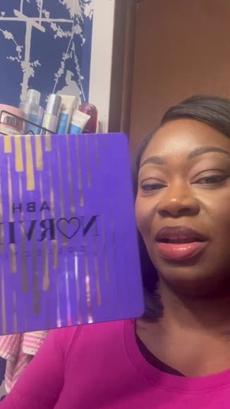 Video review of  NORVINA® Pro Pigment Palette Vol. 1  by 66903afc7a24ec15cd59c2a1