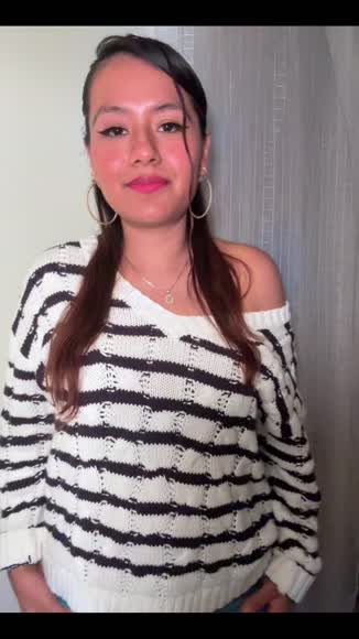 Video review of  super fine eyeliner pen  by 6782acec16cd9120eb82a30c