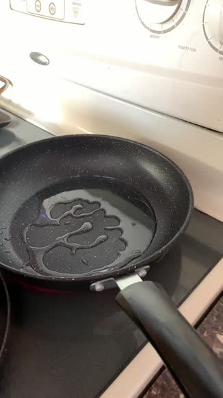 Video review of Drinkpod Nonstick Frying Pan Cooking Surface Marble Edition  by melaninaleyva