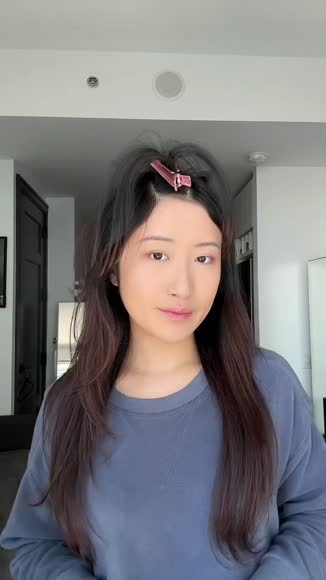 Video review of Clips Fashion & Beauty  by amyshan.c