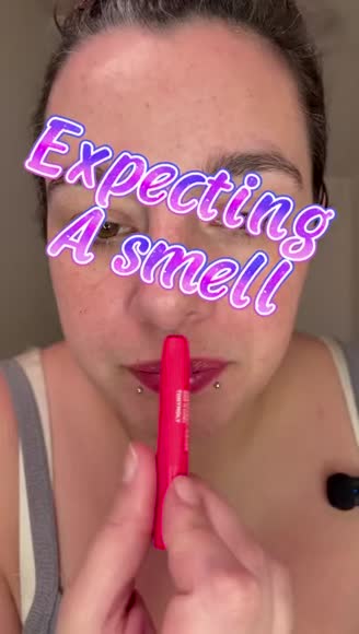 Video review of Clips Fashion & Beauty  by agamifaria22