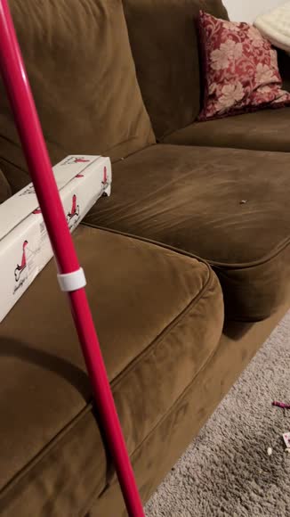Video review of Indigopetco Indigo Pet Hair Removal Broom  by 67844098f14ee16d45024b16