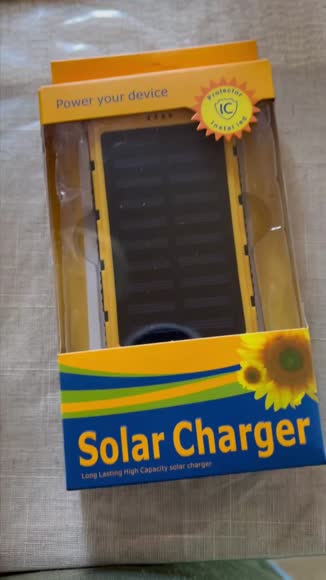 Video review of  Roaming Solar Power Bank Phone/Tablet Charger  by 678e0ae0edcec754c83394d6