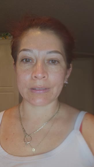 Video review of Kim Chi Chic Beauty CANDY GIRL FAKE FRECKLE  by 67853a29da5ba91ee3e47e6b