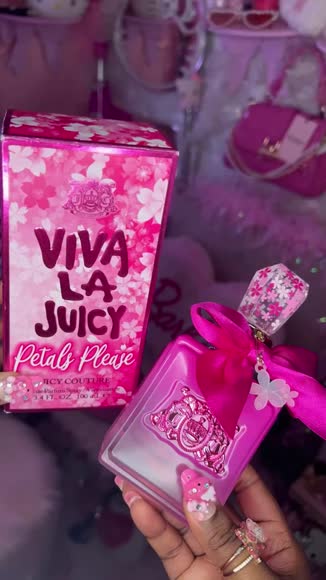 Video review of Clips Fashion & Beauty  by vdboutiquesshoppe