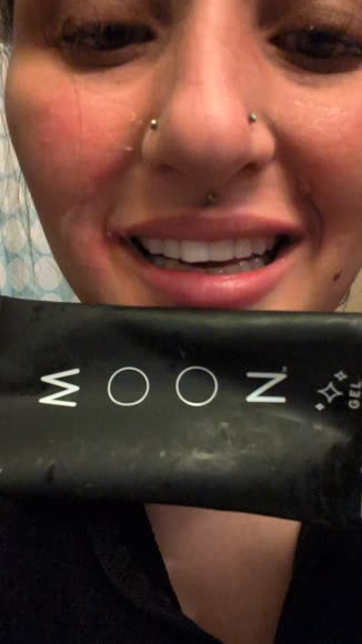 Video review of  Whitening Gel Toothpaste  by jessicacnoble