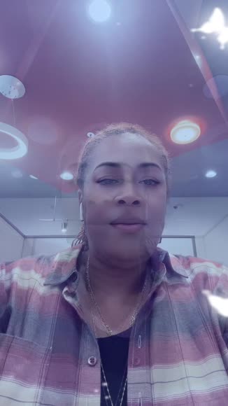 Video review of Clips Fashion & Beauty  by 678b2f05d6f93da7fd3d09cb