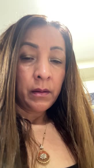 Video review of Adagio California Not So Mini Flat Iron  by 6786d4d1646f65b6fd61452d