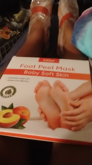 Video review of Celor Foot Peel Mask with Aloe Vera Extract - Peach (2 Pairs)  by 67a92b421a8709a6c28ee01e