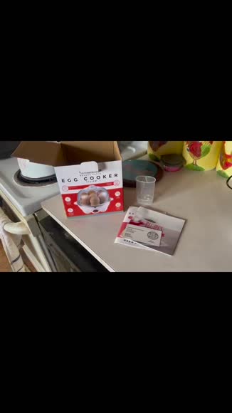 Video review of Uber Appliance Deluxe Rapid Egg Cooker System  by 6794574281d62d988e1f9b9e