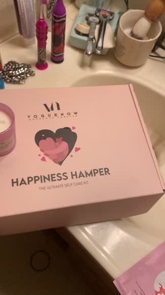 Video review of VogueNow Happiness Hamper Spa Gift Set  by 67c612e4777264945bf9a258