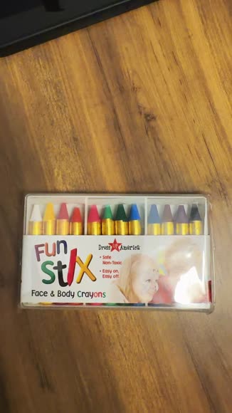 Video review of Dress Up America 12 Face Paint Crayons Set  by 6773195222c66b3c5b7b7dba