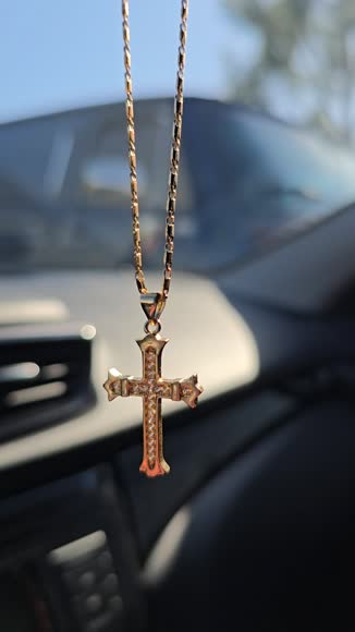 Video review of RM GOLD NYC Gold Micro Pava Cross Charm Necklace  by 6796d9fb8333585a08d6028b