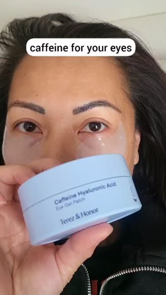 Video review of Terez & Honor Under Eye Patches for Dark Circles: Puffiness & Eye Bag Treatment Gel Mask with Caffeine Hyaluronic Acid Niacinamide - Undereye Brightening Hydrating Anti-Wrinkle & Cooling - Korean Skincare, 30 Pairs  by 676e1a03851a79ae419a2c41