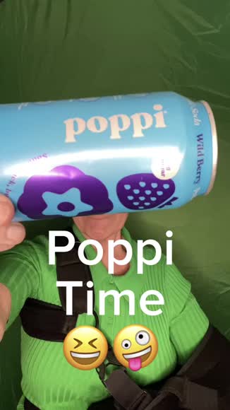 Video review of Poppi Prebiotic Soda Variety Pack  by 6771893d502978648ce1ac8f