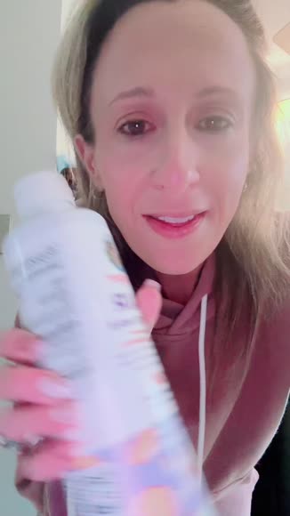 Video review of MaryRuth's MaryRuth's Multivitamin + Hair Growth Gummies - With Lustriva - Biotin 10000mcg - Formulated for Thicker Hair, Wrinkles, Fine Lines - 30 Servings  by 67817a971388862194a66f7b