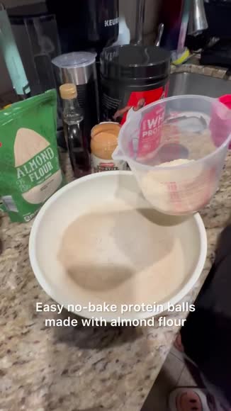 Video review of Clips Food & Drink  by 678c6ffebd728bc403138eea