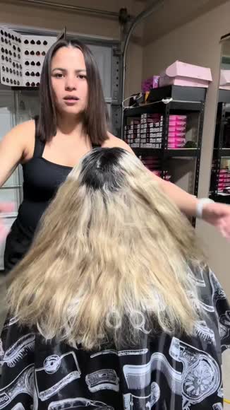 Video review of Clips Fashion & Beauty  by 6741587bba00a348029b0029