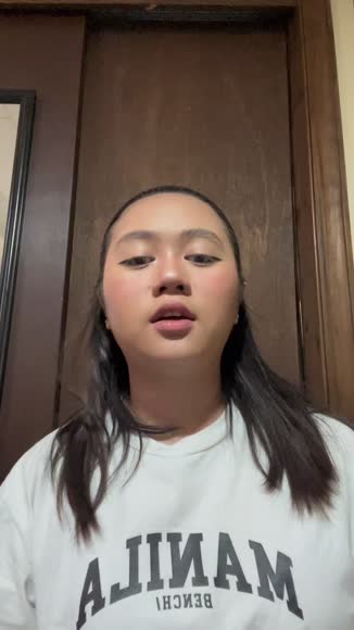 Video review of  Glow Reviver Lip Oil  by 67bd3037c6efce25330379cc