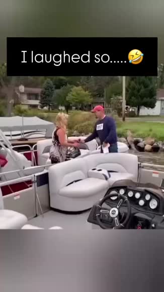 Video review of  Comedy  by 67a40d67d6e14d1066da72d2