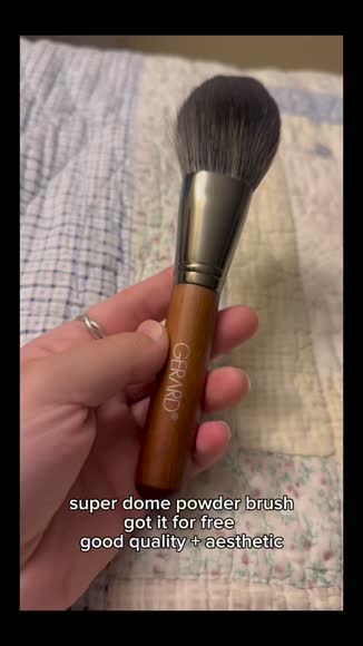 Video review of Gerard Cosmetics Super Dome Pro Artist Powder Brush - F1  by qpzh6kfmfg