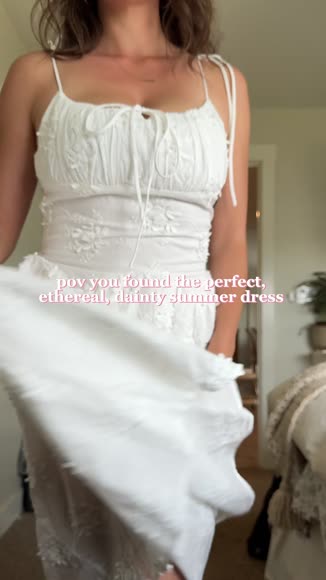 Video review of Clips Fashion & Beauty  by 677b1da1b3fd6c1be715c4ff