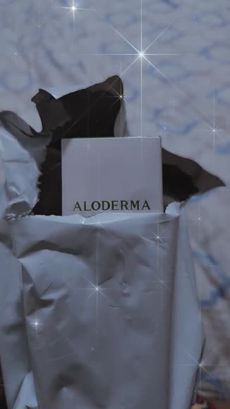 Video review of Aloderma Aloe Clearing Cleanser  by 67a5128ef6aea54e79e9a9b8