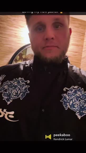 Video review of felt Souvenir Jacket Black by 6789920006dd4ca63b9fde27