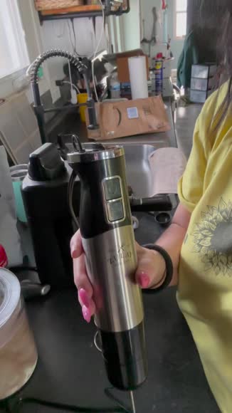 Video review of Zulay Kitchen Powerful Immersion Blender Handheld 4-Piece Premium Set - Hand Mixer  by 67a0b9cdff53015e34a97be6