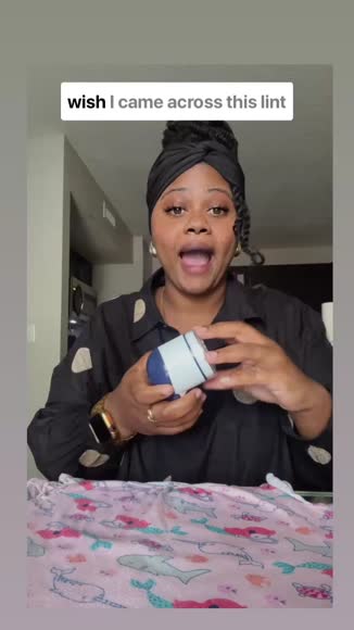 Video review of  Fabric Shaver & Lint Remover With Cleaning Brush  by royaltypierre28