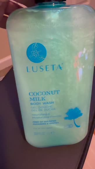 Video review of Luseta Beauty Coconut Milk Body Wash  by 6619c041d4bc5b2d336fef9e