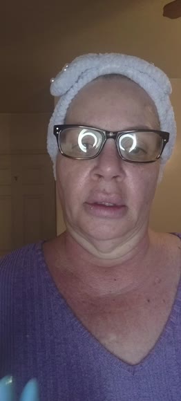Video review of Clips Fashion & Beauty  by carriemcdow
