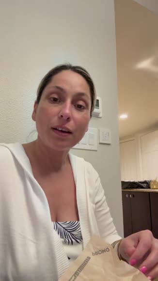 Video review of Clips Food & Drink  by 679f17b91d795e1f3ca0c459