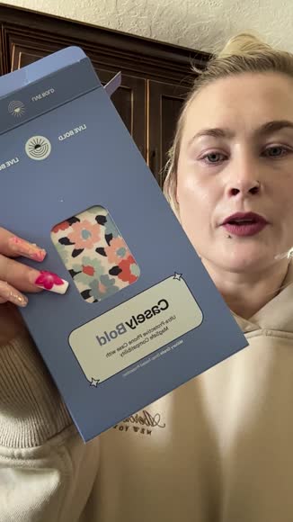 Video review of Casely Field of Flowers | Pastel Floral Case - Bold+MagSafe®  by bsmith7330