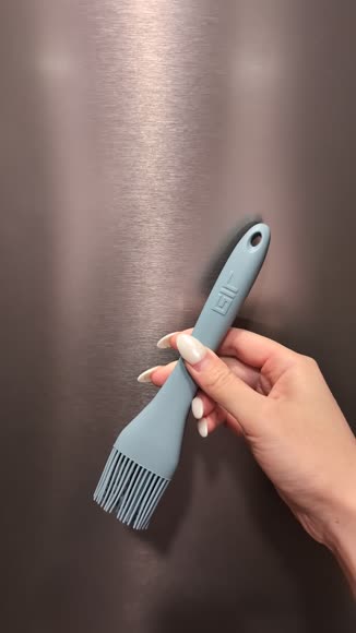 Video review of GIR Basting Brush  by 67de54365ef1adf1ad93706b