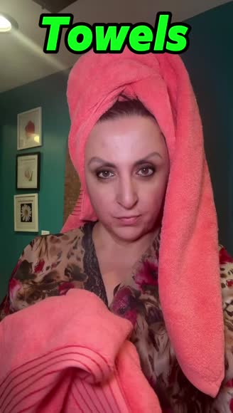 Video review of Elegant Comfort Embroidery Towel Set  by 675e447e5eefd0d8491fafa7