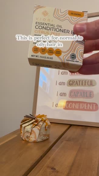 Video review of Viori Beauty Clarifying Conditioner Bar With Essential Oil | Citrus Zest  by 