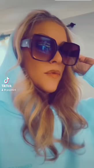 Video review of  Fashion & Beauty  by 6771a298502978648ce300e5
