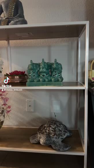 Video review of M Design Console Table with 2-Tier Shelf  by 6762b53425fc33f5ba156e0f