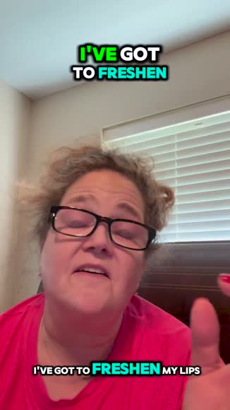 Video review of Dr Botanicals Natural Lip Refresh Sugar Treatment  by 67aec4db77ecb38100c9b2c8