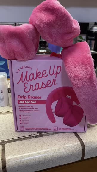 Video review of The Original MakeUp Eraser Drip Eraser 3pc Spa Set  by 6771893d502978648ce1ac8f