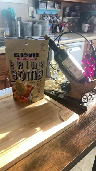 Video review of EZ Bombs EZ Bombs Garlic Rosemary Brine Bomb Seasoning with Finishing Rub, Pack of 2 – All-in-One turkey brine kit for Juicy, Flavorful Meat – Perfect for Turkey, Chicken, Pork, and Beef – Brines Up to 20 lbs  by 67c6e33adfd662b875864e9c