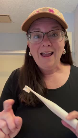 Video review of MySmile Electric Toothbrush for Adults, Rechargeable Sonic Battery Toothbrush Portable with 3 Brush Heads, 2 Mins 5 Modes Smart Timer, One Charge for 60 Days - Purple  by 679803a5995ec53b3f16347e