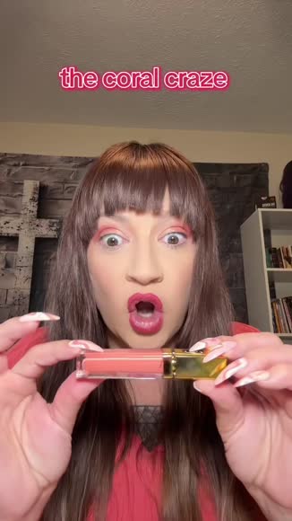 Video review of Gerard Cosmetics Coral Craze - Color Your Smile Light Up Lip Gloss With Light And Mirror  by 67a004e50a4704c5c4dc0c17