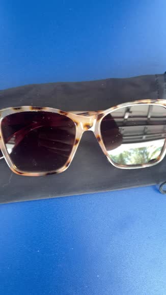 Video review of Blue Gem Sunglasses 1323-01  by 66e81ff36401232262c8dda3