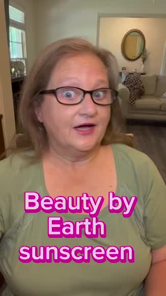 Video review of Beauty by Earth Mineral Body Sunscreen - SPF 25  by 67817814a03e7e41a7587c4d